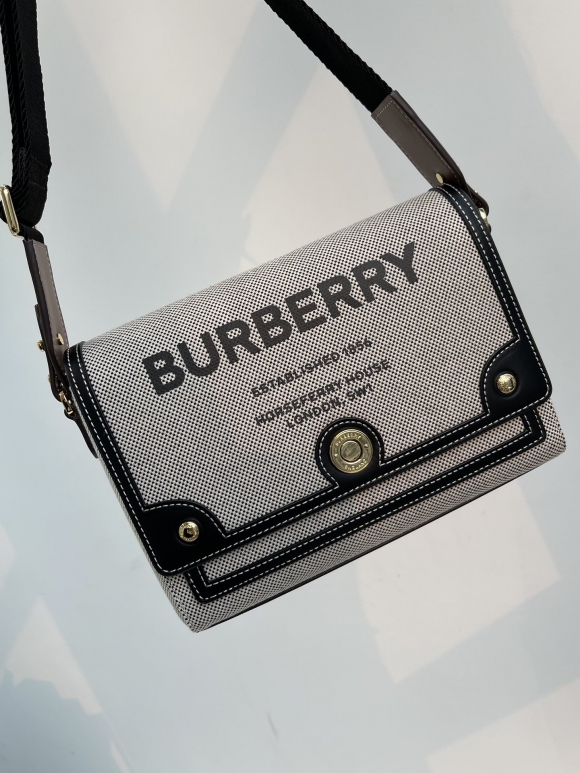 Burberry Burberry