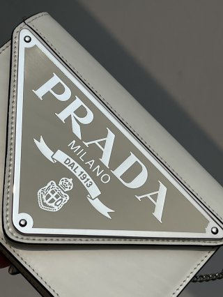 Prada Prada