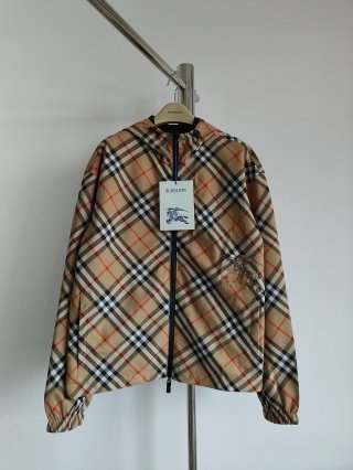 Hoodies & Sweatshirts Hoodies & Sweatshirts