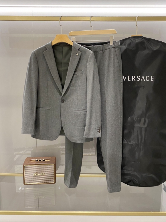 Suit Suit