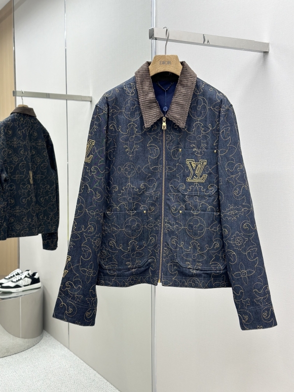 Coats & Jackets
