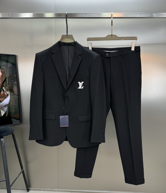 Suit