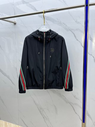 Hoodies & Sweatshirts