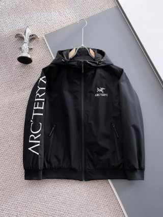 Hoodies & Sweatshirts Hoodies & Sweatshirts