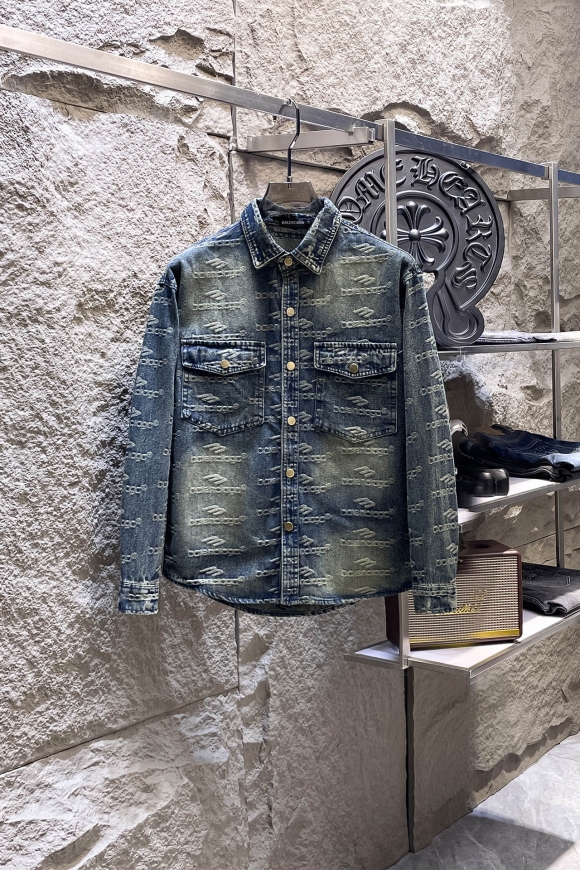 Coats & Jackets