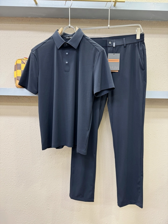 Leisure suit