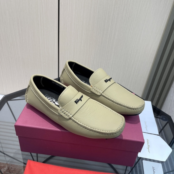FerragamoSHOES