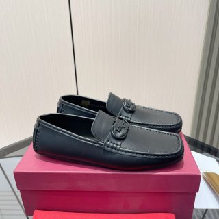 FerragamoSHOES