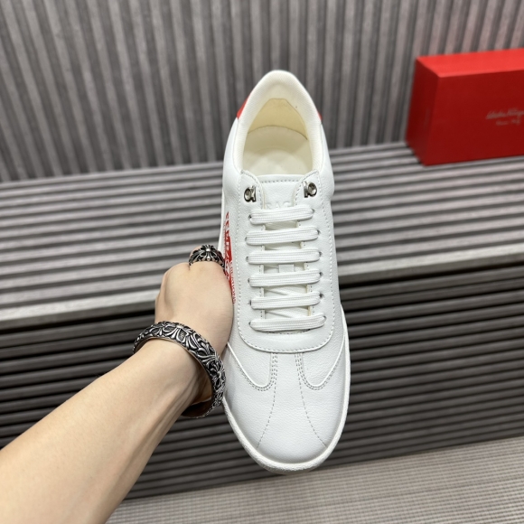 FerragamoSHOES