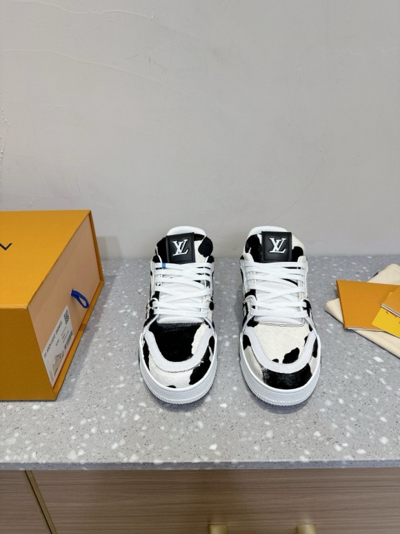 LVShoes