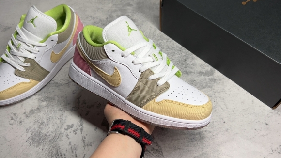 AirJordan1LowSHOES