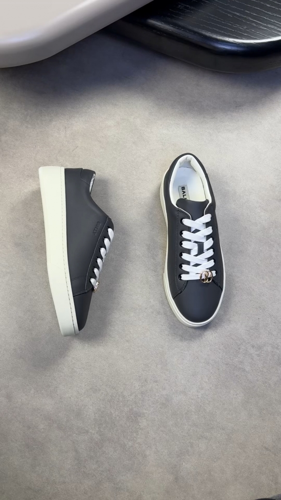 BallySHOES