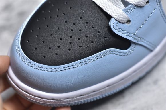 AirJordan1MidSHOES