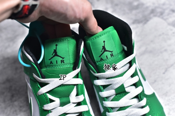 AirJordan1MidSHOES
