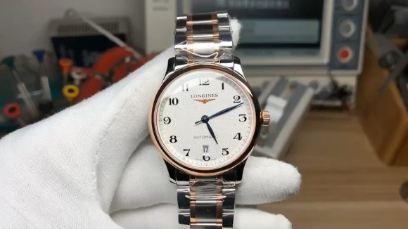 LONGINES
