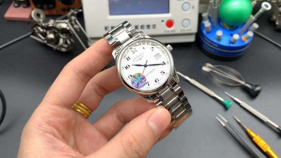 LONGINES