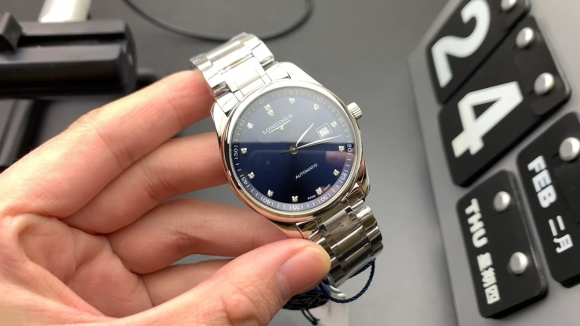 LONGINES