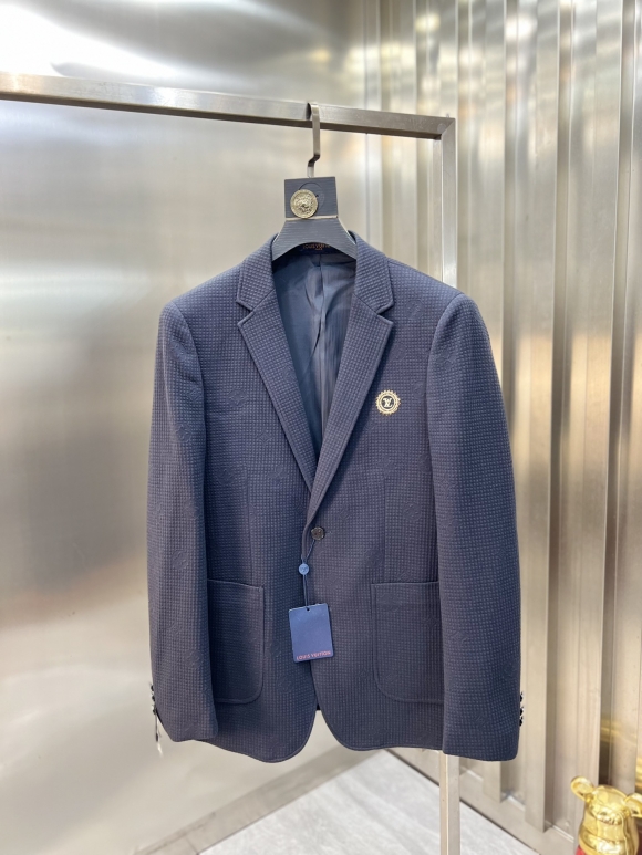 Suit