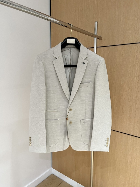 Suit Suit