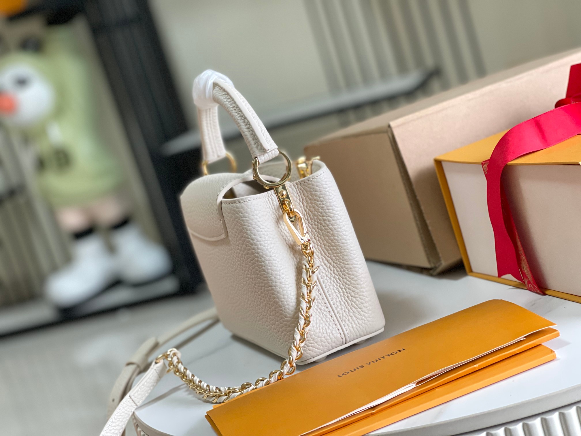 LV