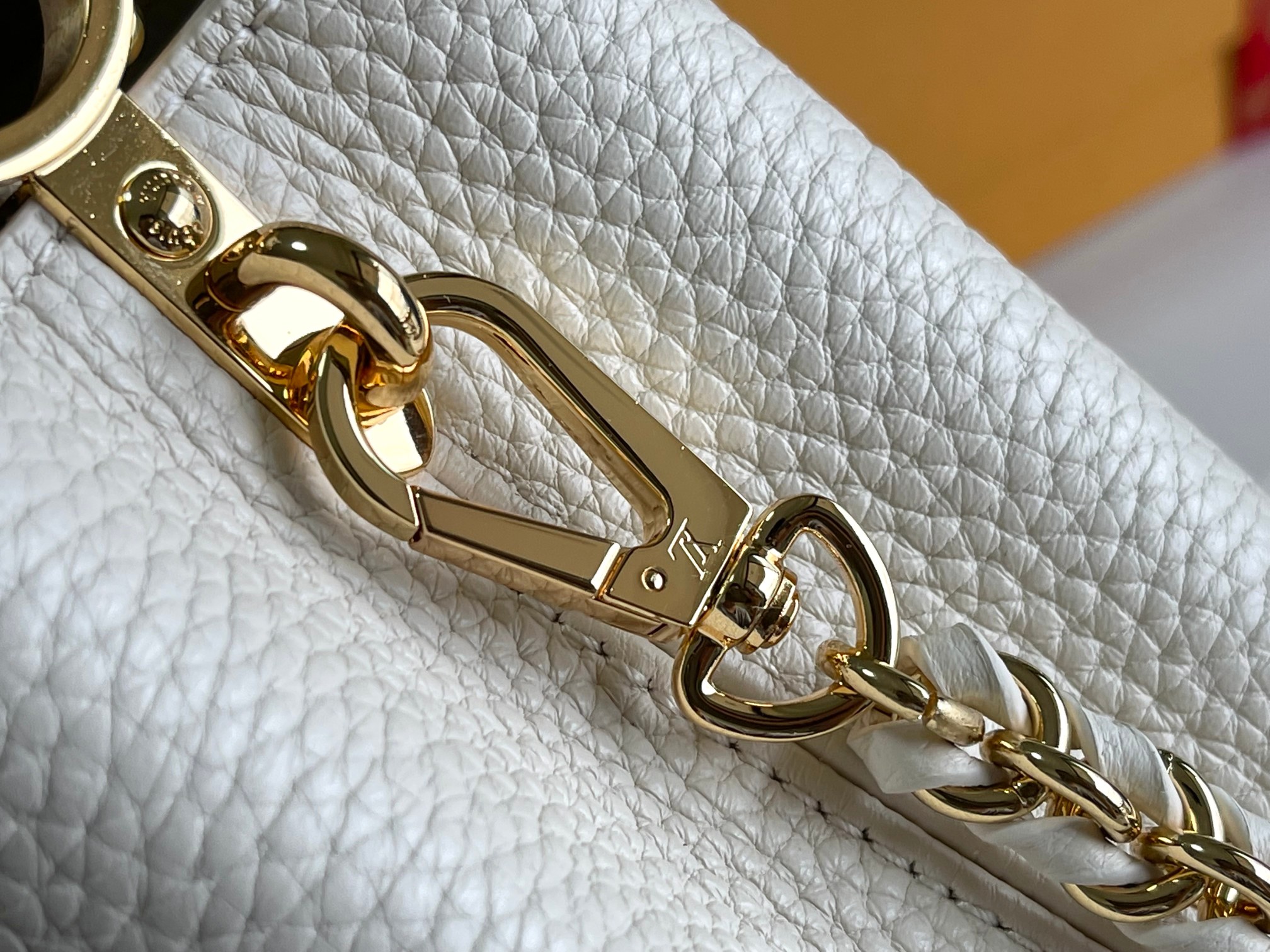 LV