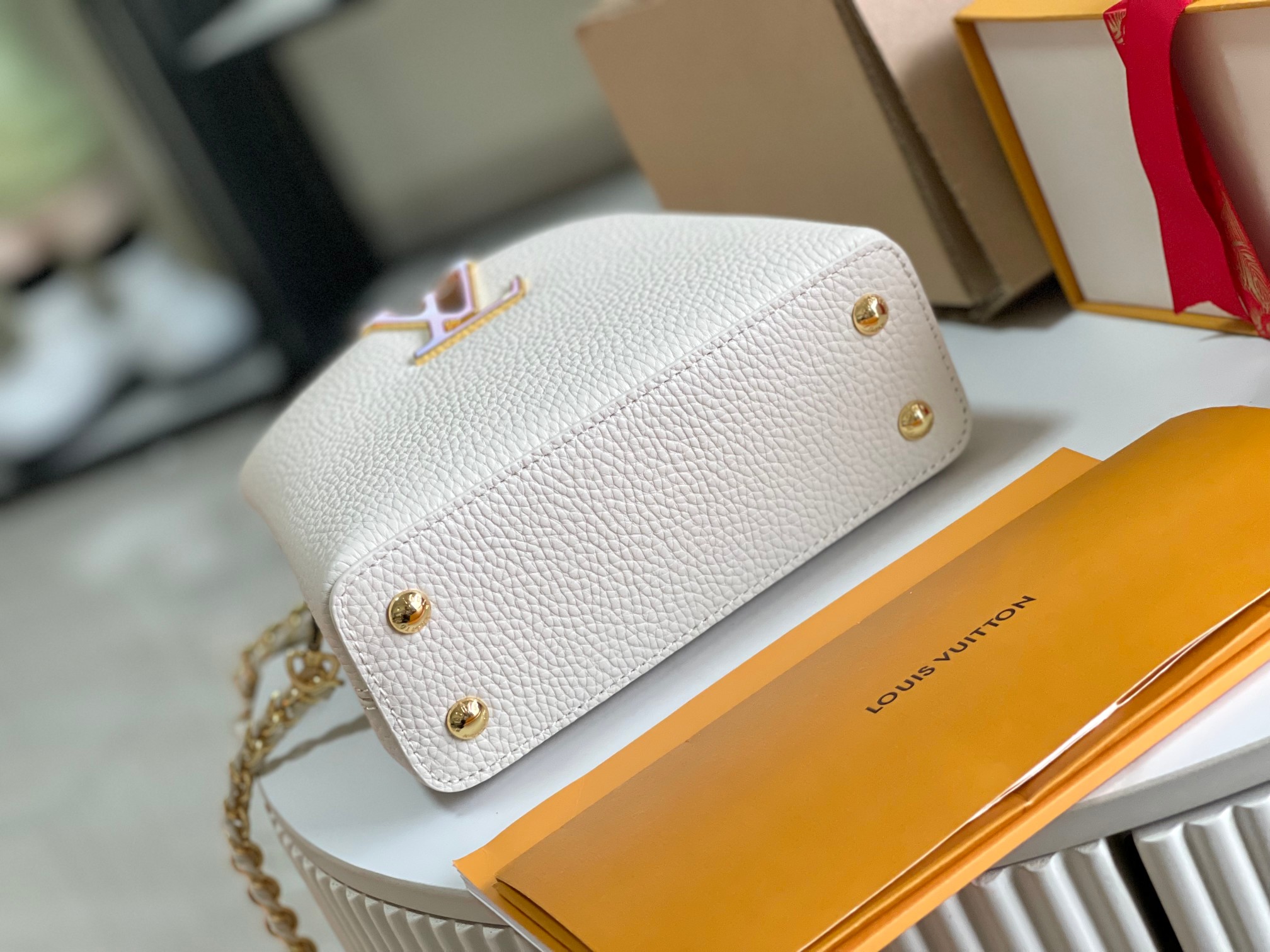 LV