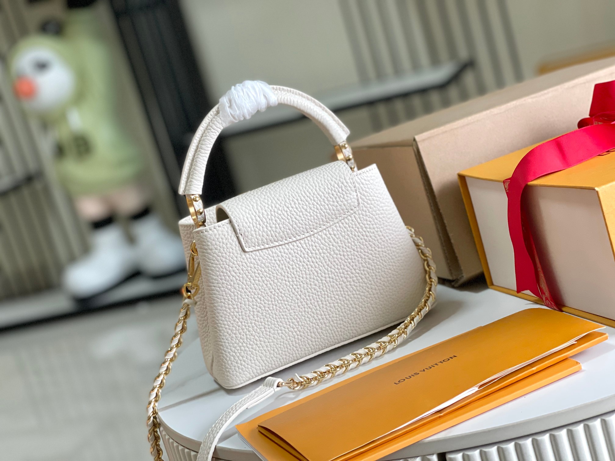 LV