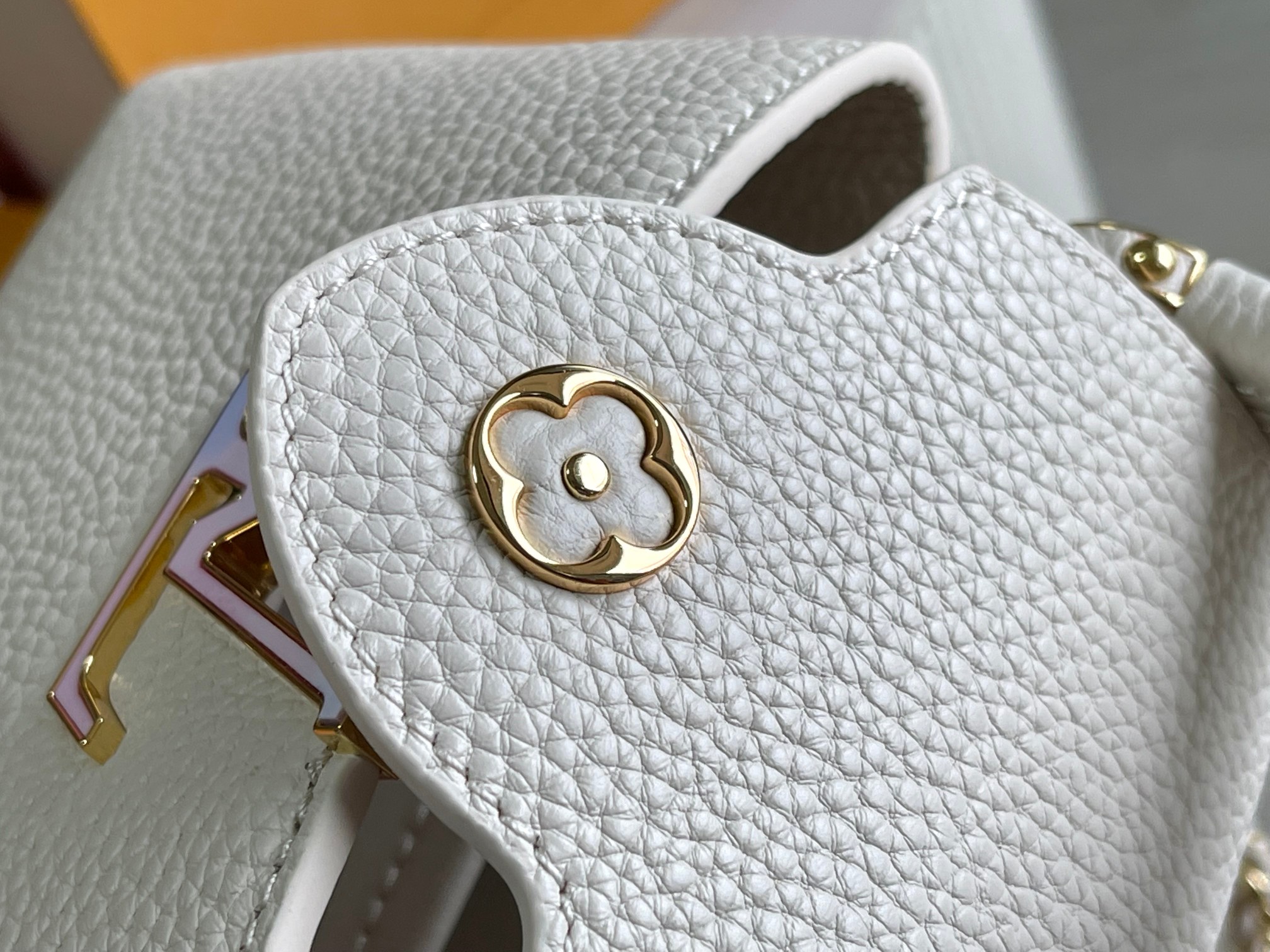 LV
