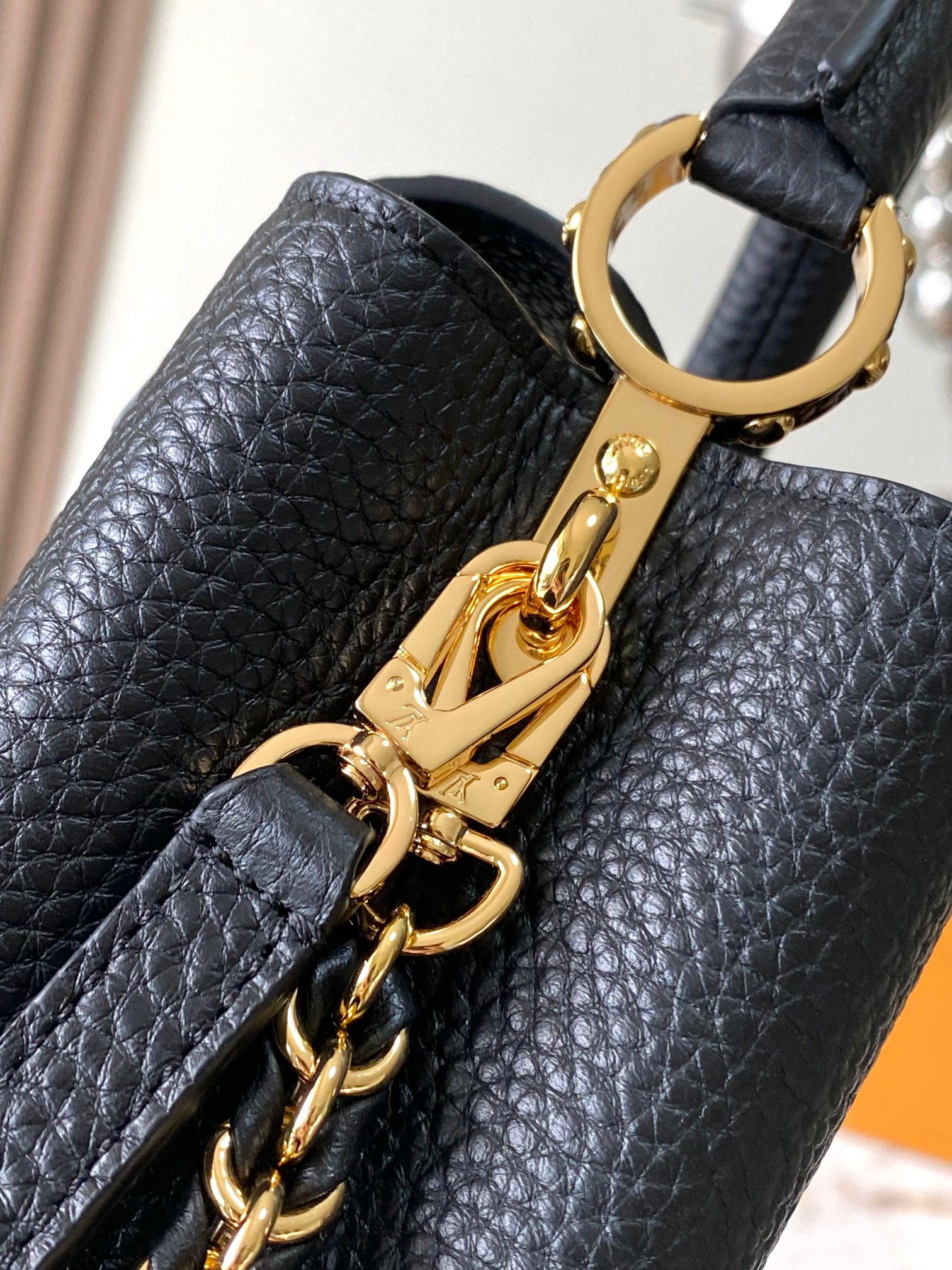 LV