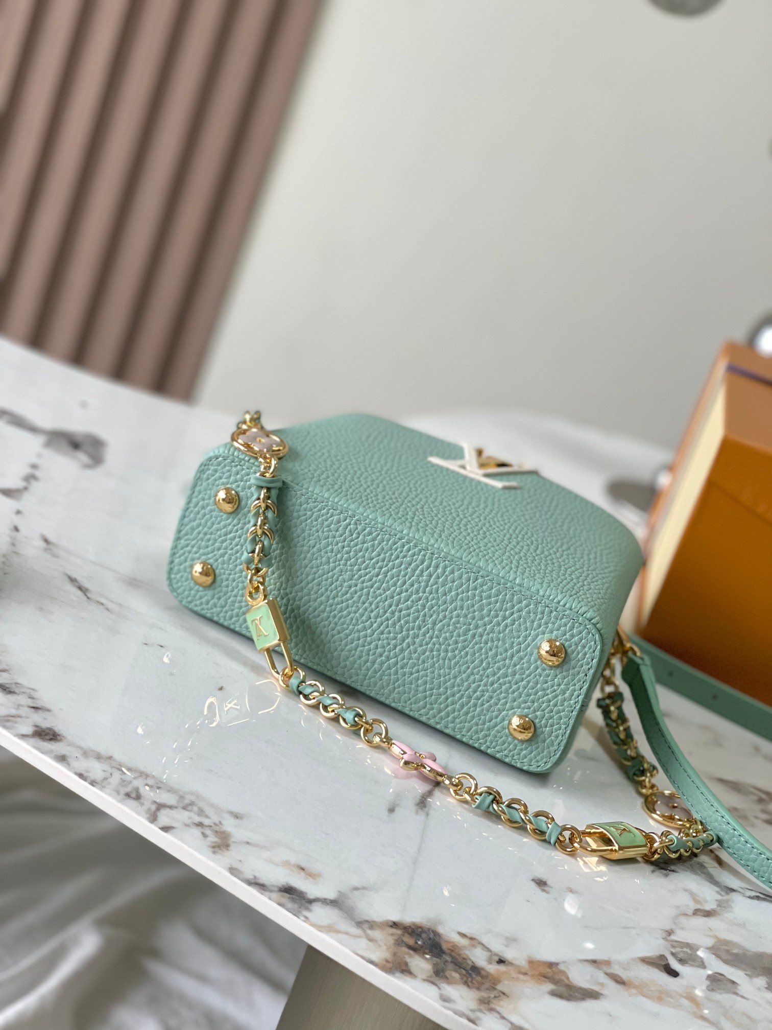 LV