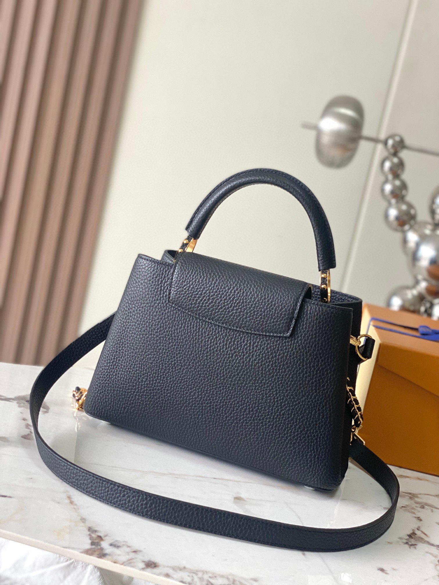 LV