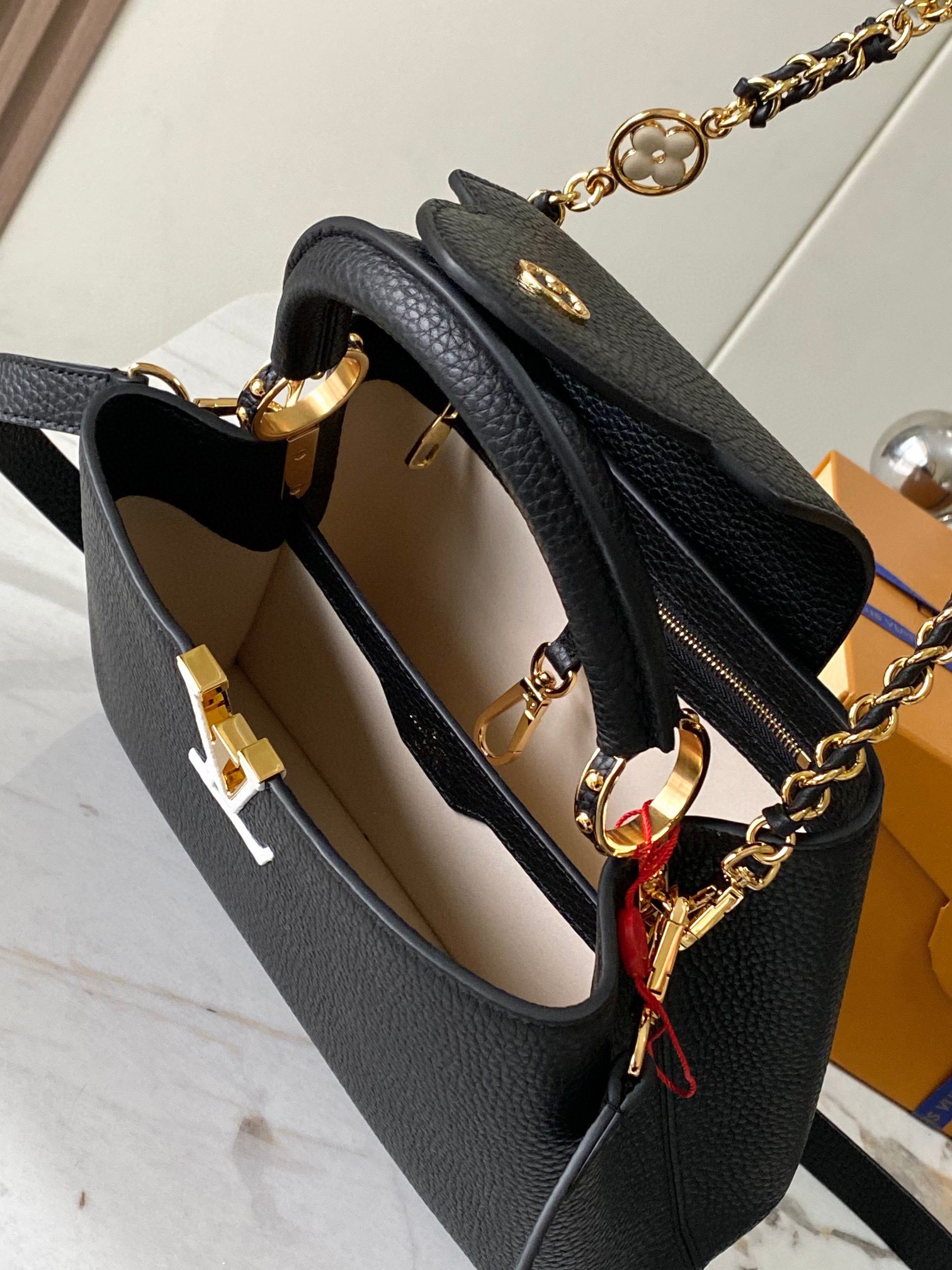 LV