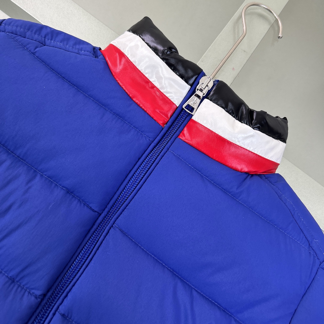 Down jackets C