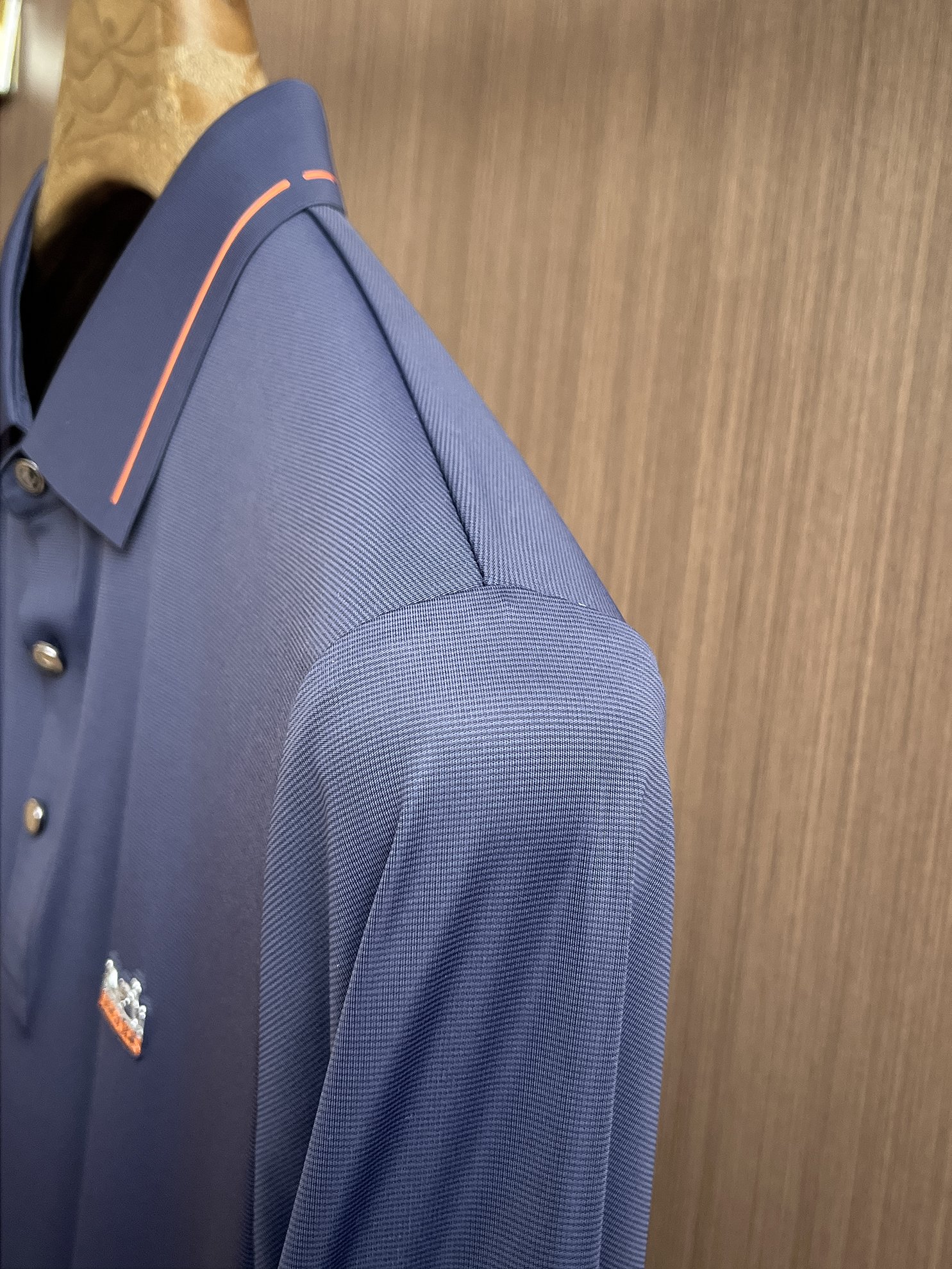 Polos