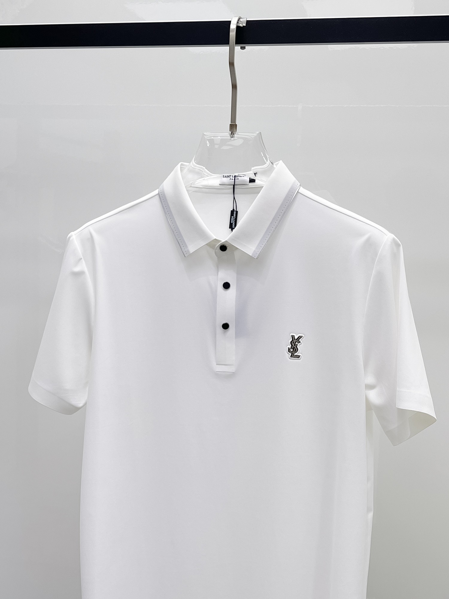 Polos