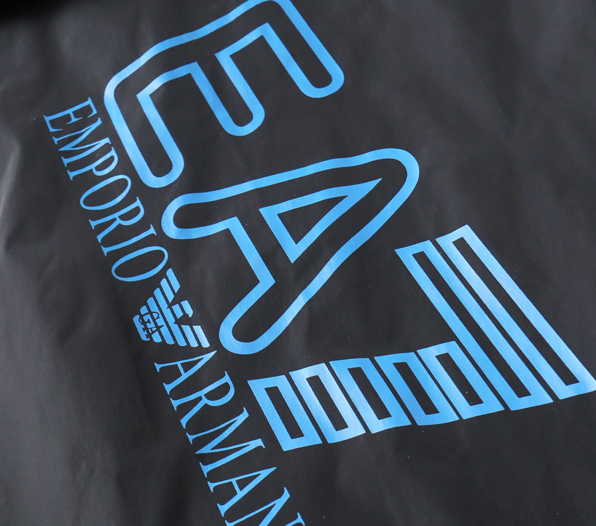 Hoodies & Sweatshirts