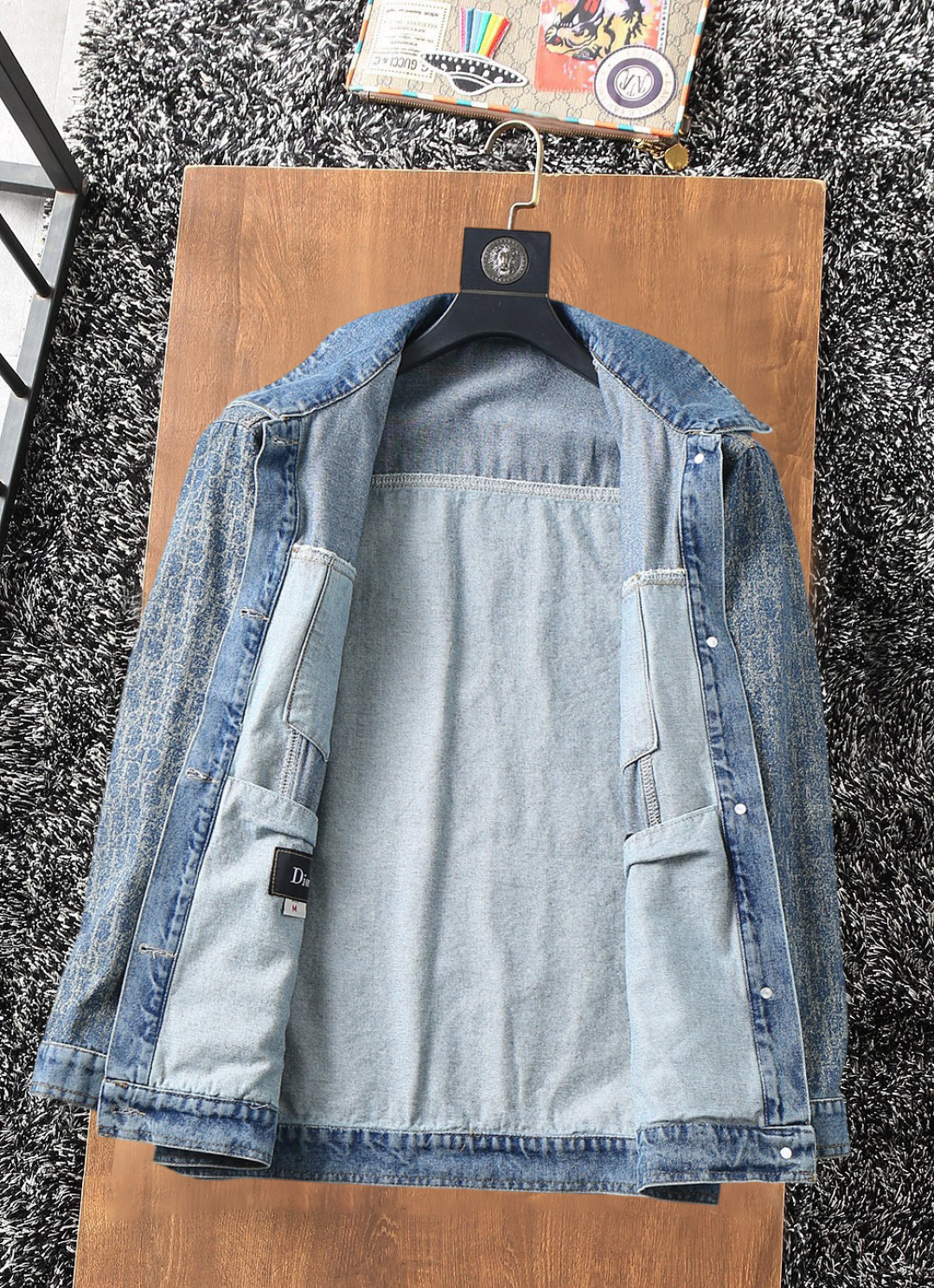 Coats & Jackets