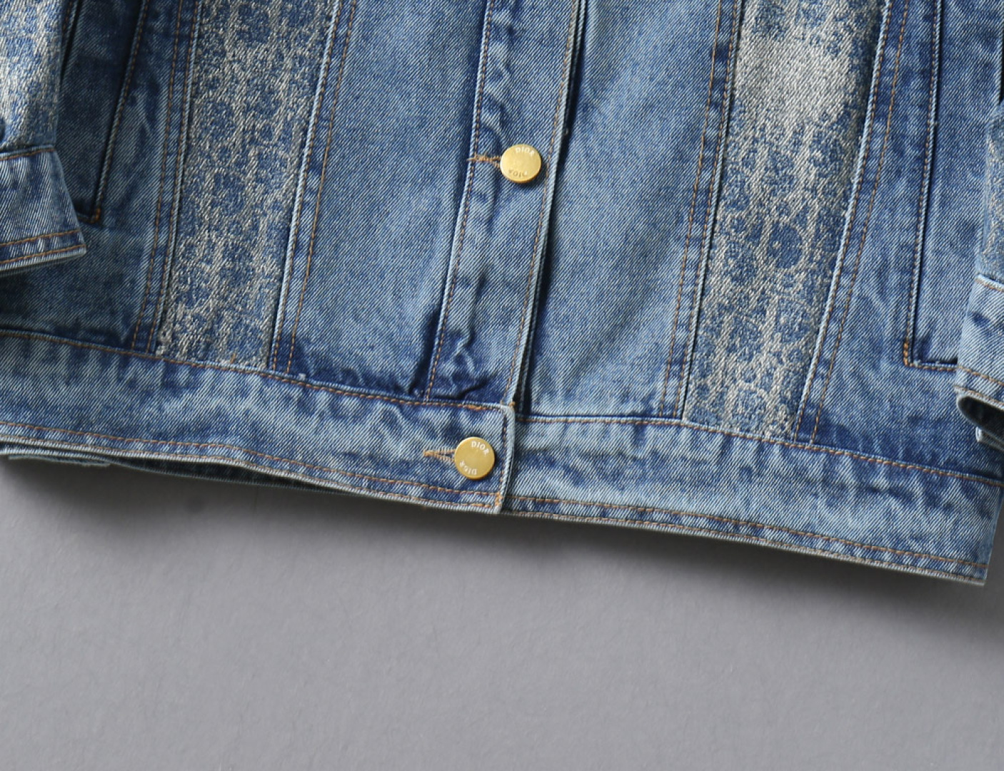 Coats & Jackets