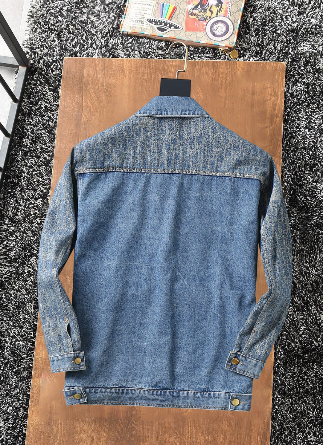 Coats & Jackets