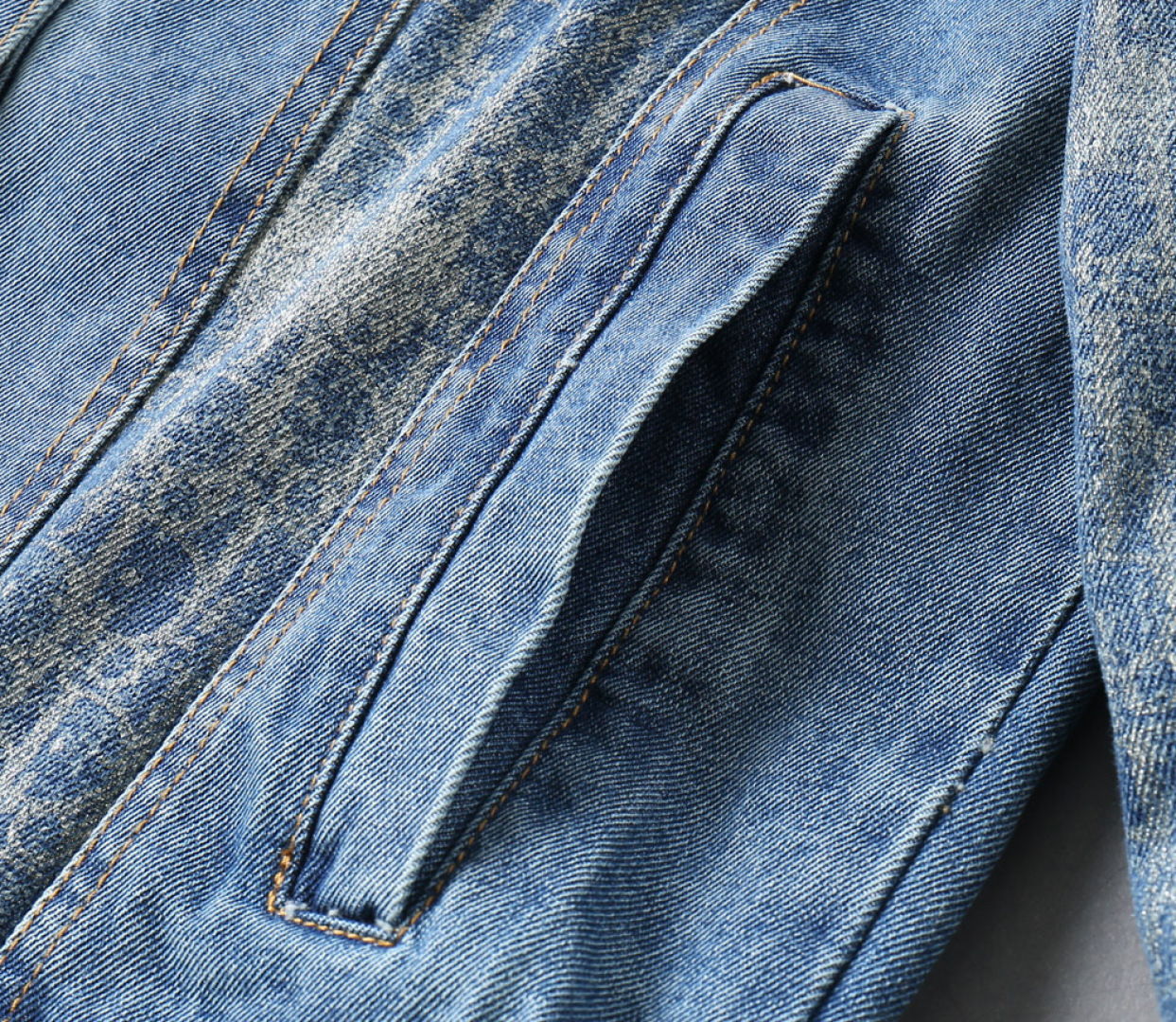 Coats & Jackets