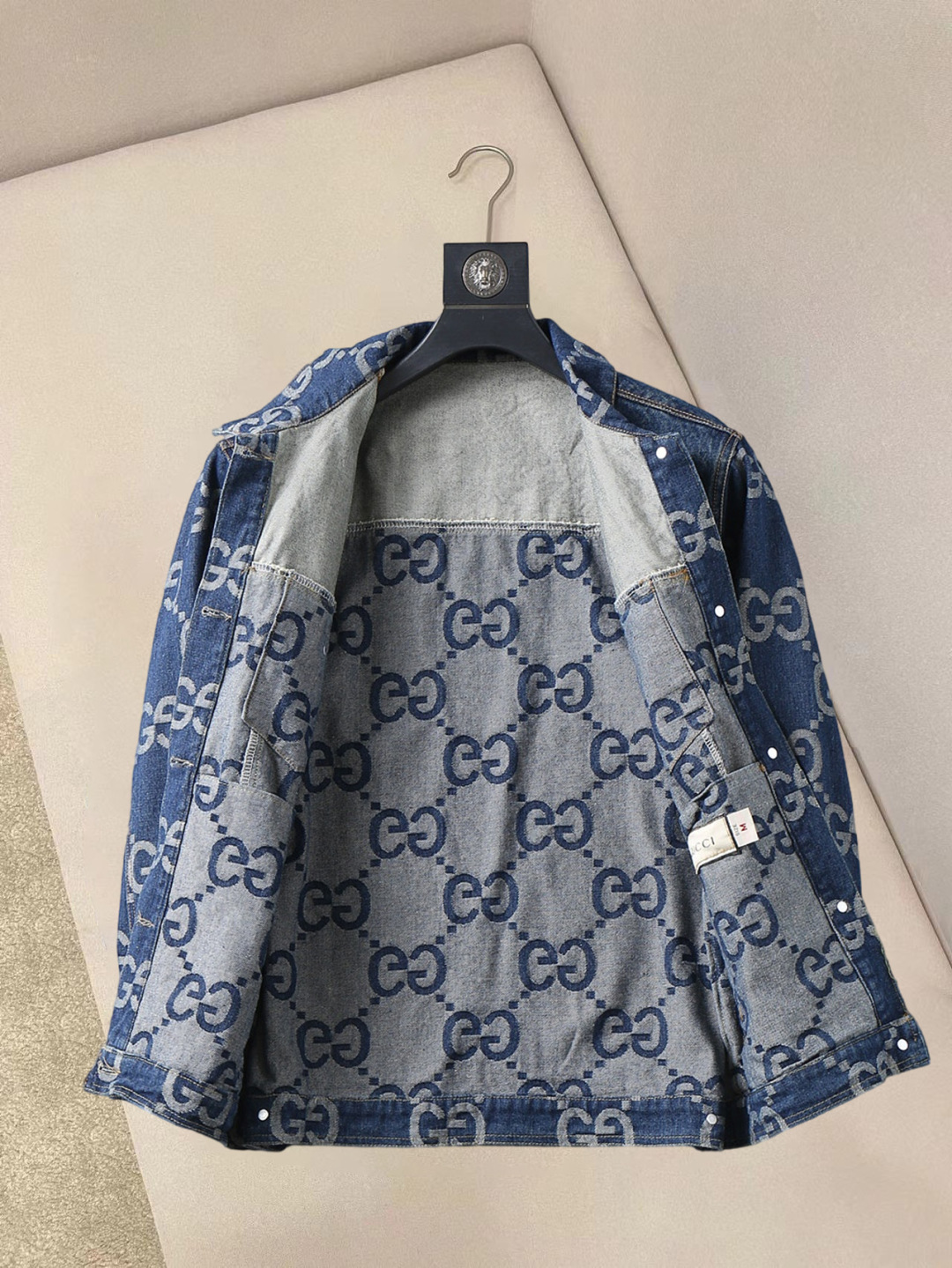 Coats & Jackets