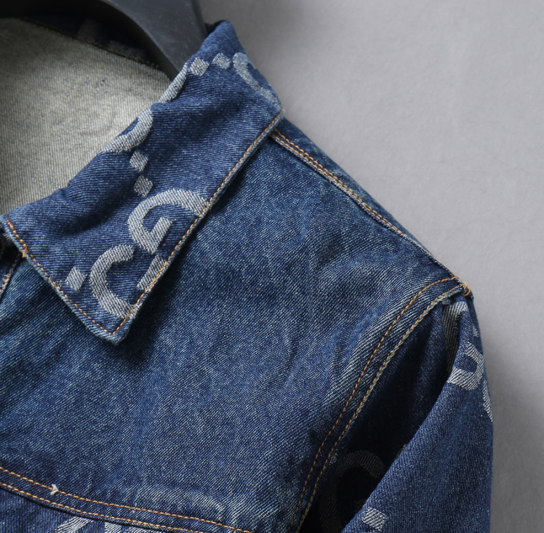 Coats & Jackets
