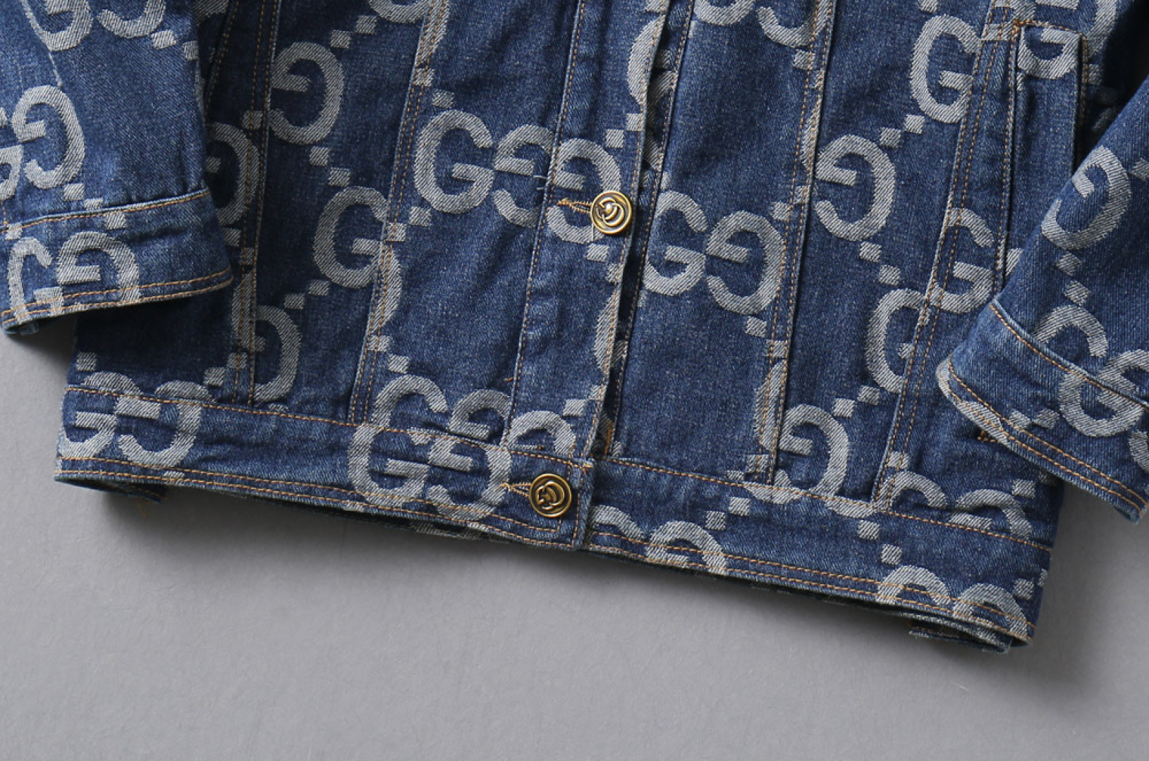 Coats & Jackets