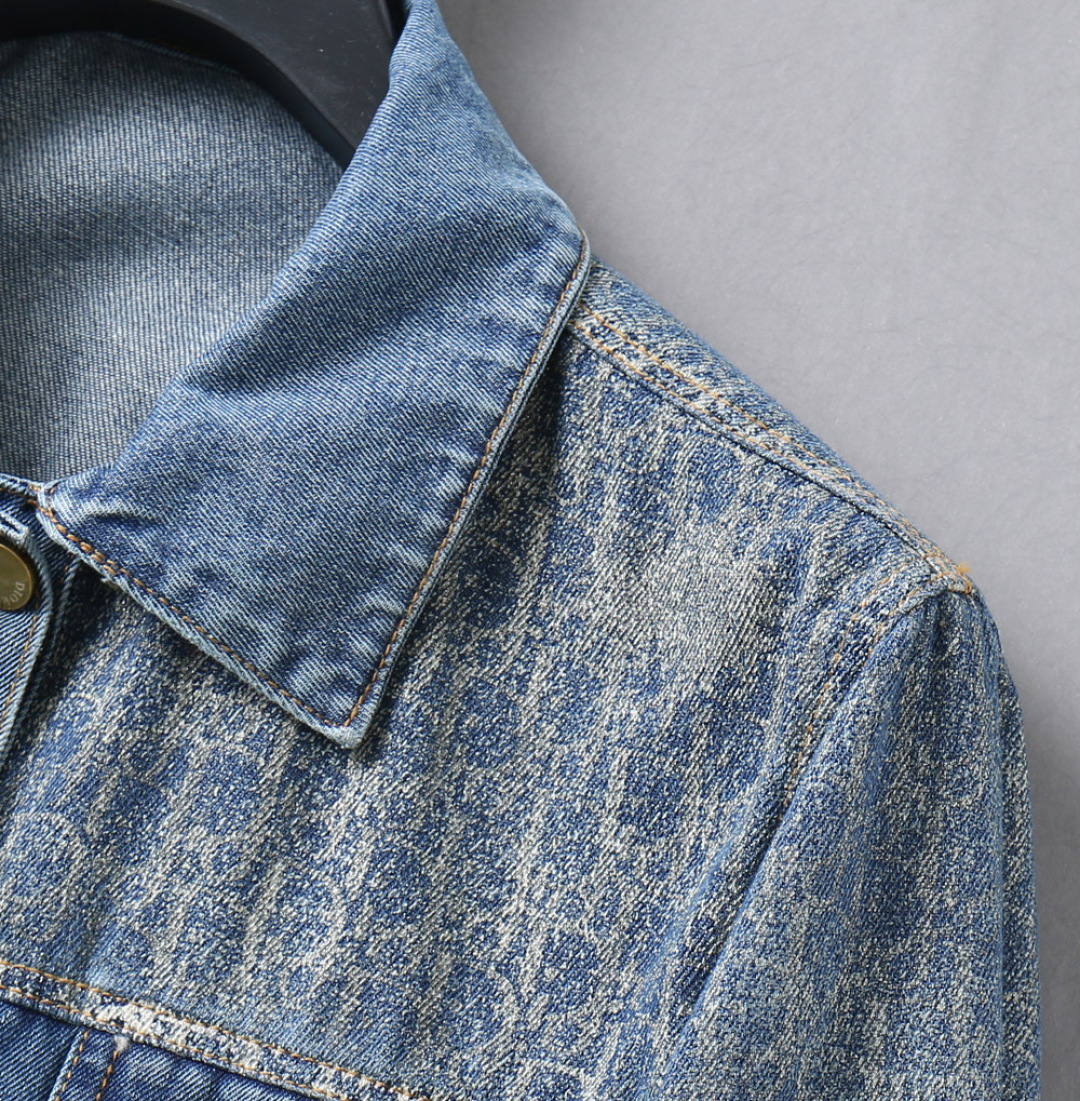 Coats & Jackets