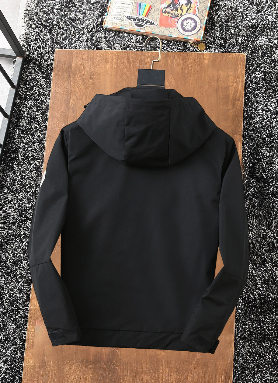 Hoodies & Sweatshirts