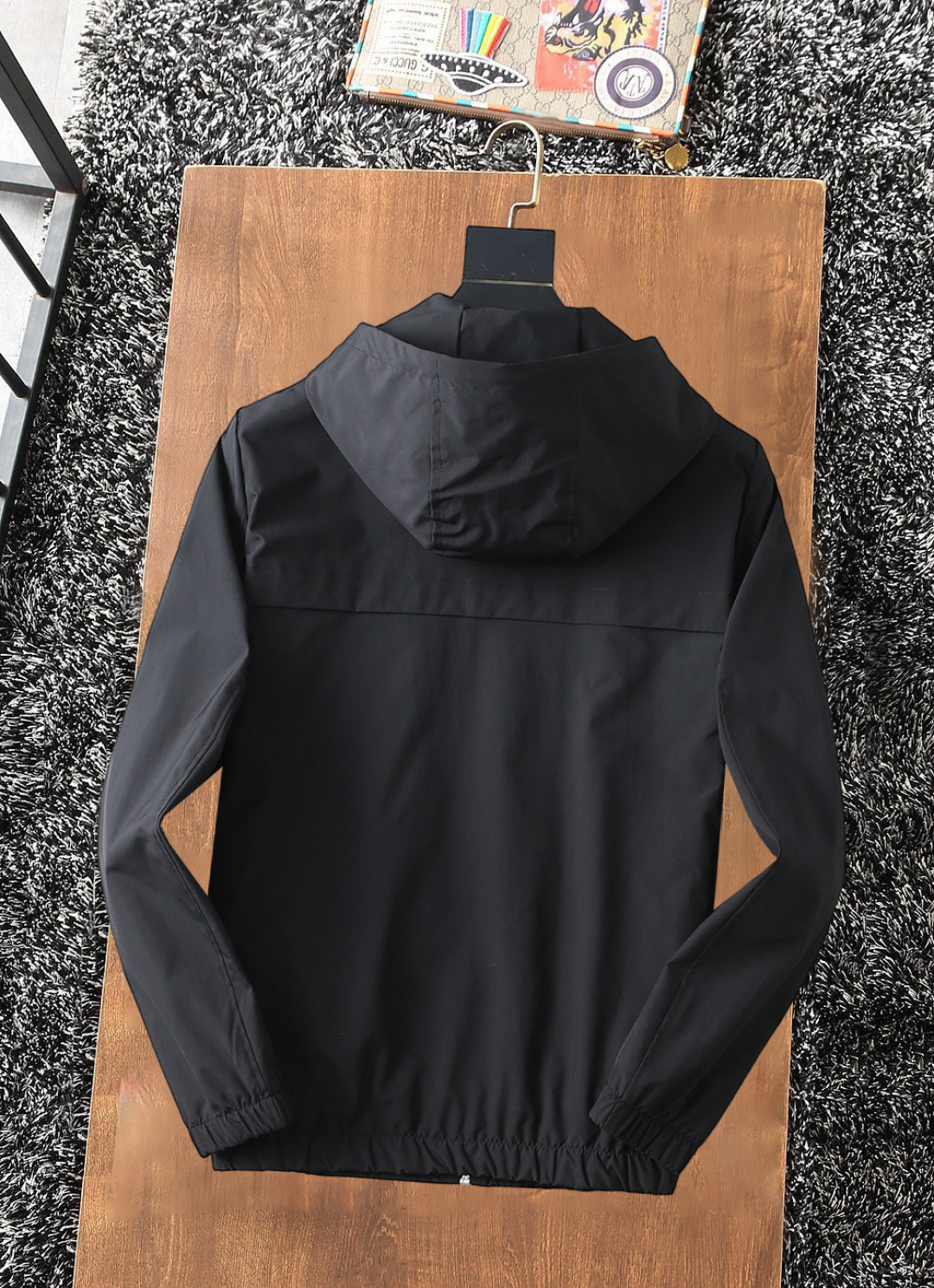 Hoodies & Sweatshirts