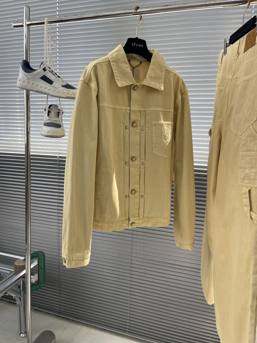 Coats & Jackets