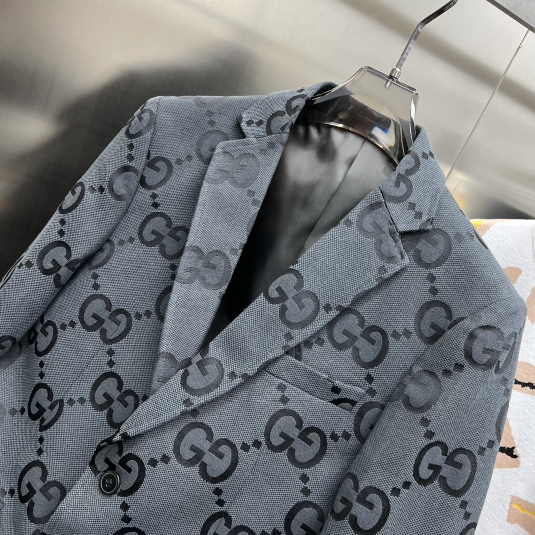 Suit