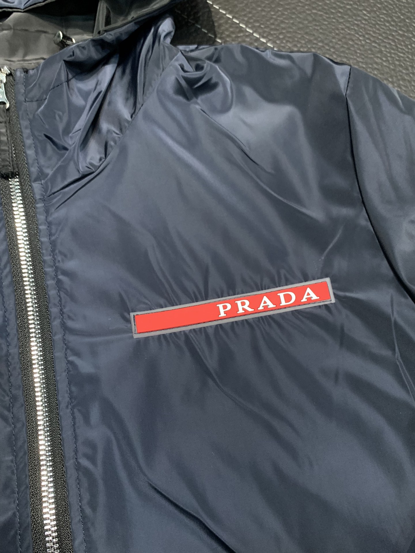 Hoodies & Sweatshirts