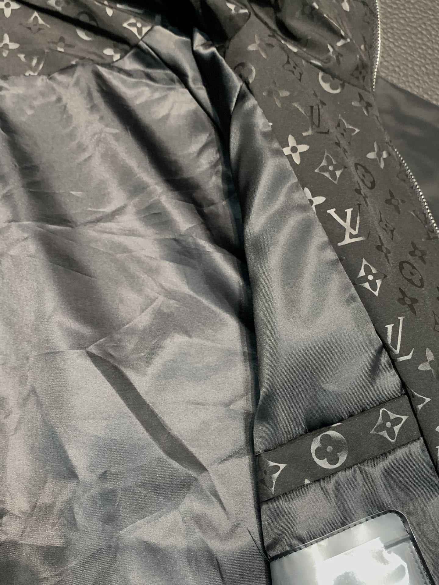 Hoodies & Sweatshirts